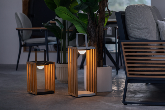 Lanterne solaire LED GATE – lampe d'extérieur en teck et aluminium